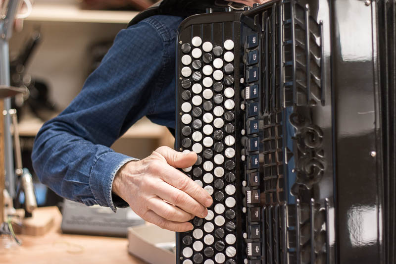 Nahaufnahme von Tastatur eines Akkordeons